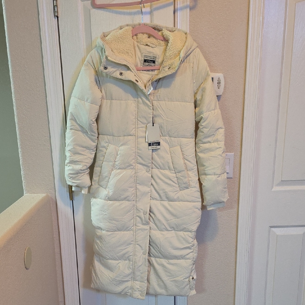 NWT Abercrombie XXS Long Ivory Puffer Coat with Sherpa Lining Hood Temp -39